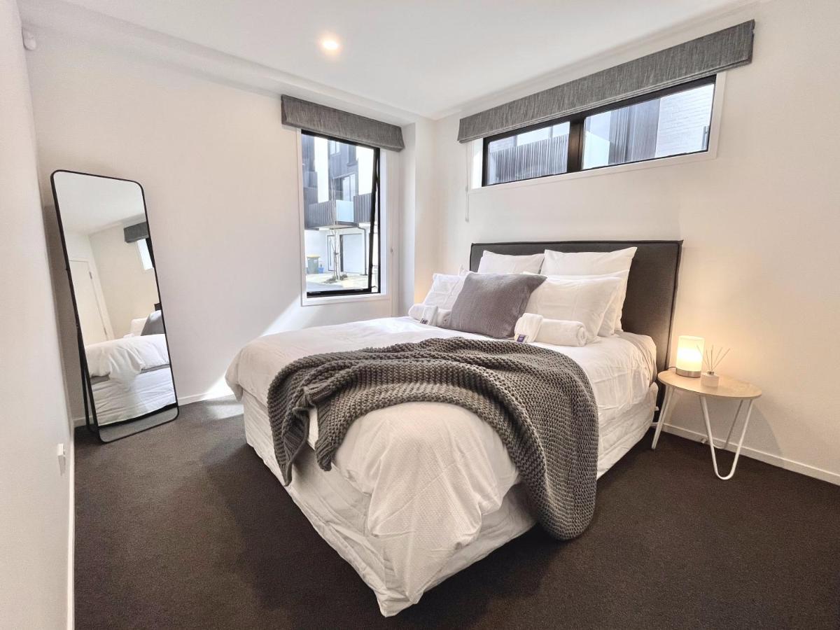 Modern & Central City - By Kosh Bnb Hamilton Esterno foto