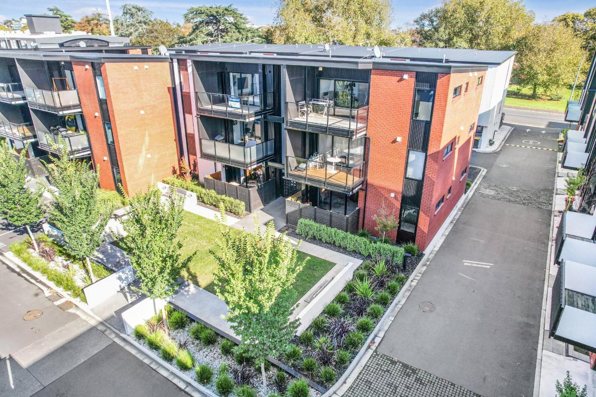 Modern & Central City - By Kosh Bnb Hamilton Esterno foto